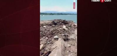 Endonezya'da denize acil iniş yapan u&ccedil;ak kamerada!