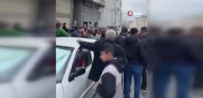 Esenyurt'ta y&uuml;rekleri korkudan &ccedil;atlatan hadise: Eve kitlenen kadın camdan atladı