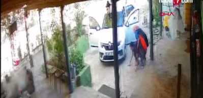 Evlerine 104 mermi isabet eden aile korkudan dışarı adım atamıyor