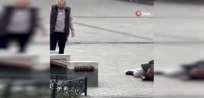 İstanbul'da bir kişi tartıştığı kişiyi silahla vurup başında bekledi