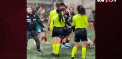 Kocaeli'de kadın futbolculara saldırdılar: 6 kırmızı kart &ccedil;ıktı