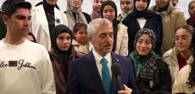 Şahinbey Belediye Başkanı Mehmet Tahmazoğlu K&acirc;be kokulu gen&ccedil;lerle buluştu