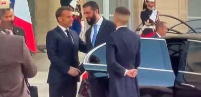 Şara telefonu a&ccedil;madı! Macron &ouml;fkeden deliye d&ouml;nd&uuml;