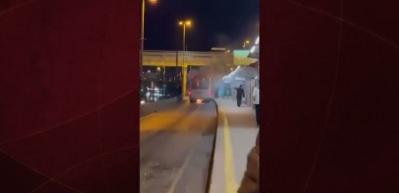 &Uuml;sk&uuml;dar&rsquo;da metrob&uuml;ste yangın