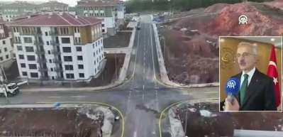 Bakan Uraloğlu deprem b&ouml;lgesine yapılan ulaştırma yatırımlarını a&ccedil;ıkladı