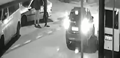 Bursa'da ara&ccedil;larına binerken kurşun yağmuruna tutuldular