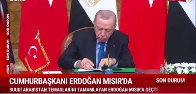Cumhurbaşkanı Erdoğan Mısır ziyaretinde yeni anlaşmalara imza attı