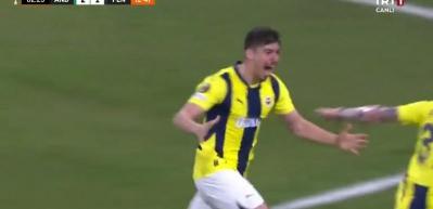 Fenerbah&ccedil;e milli yıldızın peşine d&uuml;şt&uuml;!