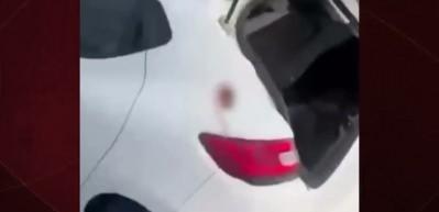 İzmir&rsquo;de bozuk yolu vatandaş onardı