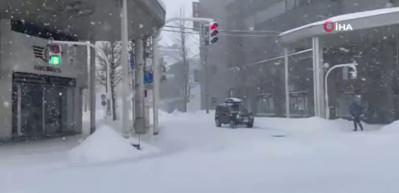 Japonya'daki kar fırtınasında &ouml;l&uuml; sayısı 45'e y&uuml;kseldi