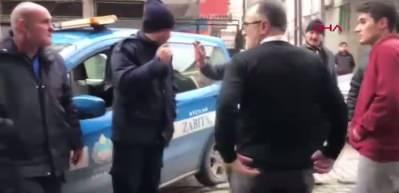 Kaldırıma park etti, uyaran zabıtaya saldırdı