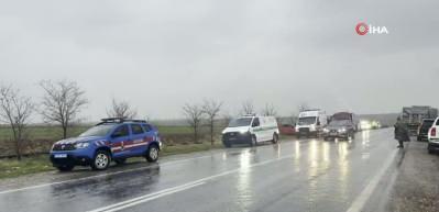 Mardin'de feci kaza! TIR ile otomobilin &ccedil;arpıştı 2 kişi &ouml;ld&uuml;, 3 kişi yaralandı