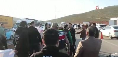 &Ouml;zg&uuml;r &Ouml;zel'e Hatay'da protesto: Sloganlar atıldı, yuhalandı!