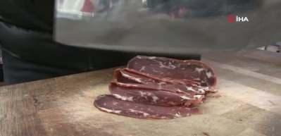 Ramazan'da et ve pastırma i&ccedil;in kolları sıvadılar: "Amacımız zam yapmamak"