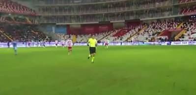 S&uuml;per Lig'de 20. haftanın VAR kayıtlarını a&ccedil;ıkladı