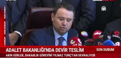 Adalet Bakanı Akın G&uuml;rlek g&ouml;revi Yılmaz Tun&ccedil;'tan devraldı