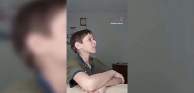 Ailesi M&uuml;sl&uuml;man oldu: 12 yaşındaki Rus &ccedil;ocuğun Kur'an-ı Kerim tilaveti mest etti