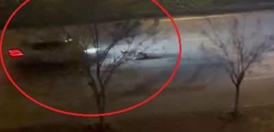 Antalya'da &ouml;ğretmenin inanılmaz &ouml;l&uuml;m&uuml; kamerada! Eşiyle tartışıp yere d&uuml;şt&uuml;, yardım beklerken dehşet yaşandı...