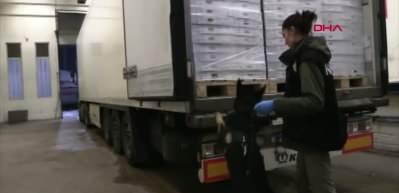 G&uuml;mr&uuml;k muhafaza ekiplerinden zehir tacirlerine 4,6 milyar liralık dev darbe