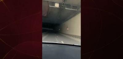 Maltepe&rsquo;de belediye ihmali: Karanlığa g&ouml;m&uuml;len alt ge&ccedil;itte s&uuml;r&uuml;c&uuml;ler zor anlar yaşadı