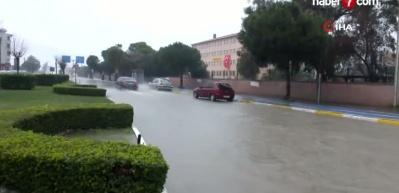 Meteoroloji&rsquo;den sağanak, fırtına ve toz taşınımı uyarısı