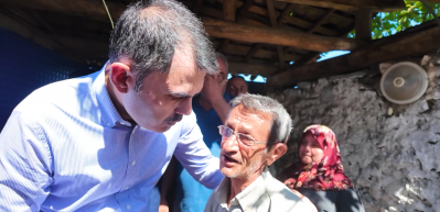 Orman yangınında evi yanan Cavit amca yeni evine kavuştu: Mutluyum, yeni bir hayat başlıyor!