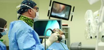 Robotik cerrahi ile fıtık ameliyatlarında riskler azalıyor, konfor artıyor