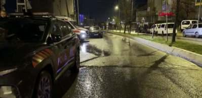 Arnavutk&ouml;y'de eşini &ccedil;ocuklarının g&ouml;z&uuml; &ouml;n&uuml;nde bı&ccedil;aklayarak &ouml;ld&uuml;rd&uuml;