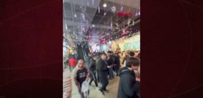 Başakşehir'de iftarın ardından iki grup arasında &ccedil;ıkan kavga kamerada