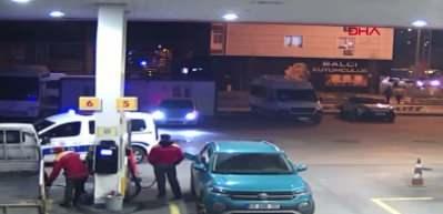 &Ccedil;alıntı kamyonetle yakıt alırken polise yakalandı: Ka&ccedil;arken pompayı kopardı