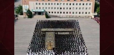 Elazığ&rsquo;da ortaokul &ouml;ğrencilerinin yaptığı ''Ramazan'' koreografisi g&uuml;ndem oldu