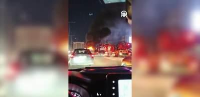 Ey&uuml;psultan&rsquo;da seyir halindeki tır alev aldı