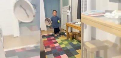 Minik &ccedil;ocuğun sahura kalkış şekli kalpleri ısıttı! Sosyal medyada yorum yağdı