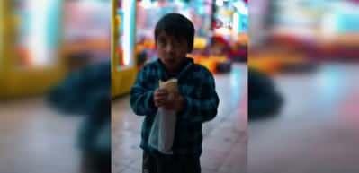  Otogarda s&ouml;yledikleriyle y&uuml;rekleri dağlayan &ccedil;ocuk ve ailesi, yeni evlerine kavuştu