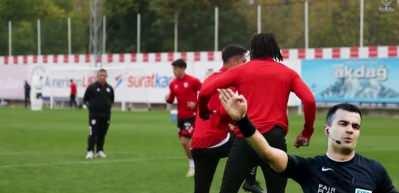 Shkendija - Samsunspor ma&ccedil;ının hakemi belli oldu