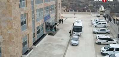  Şizofreni hastası olduğu iddia edilen şahıs, babasını bı&ccedil;aklayarak &ouml;ld&uuml;rd&uuml;