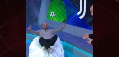  Galatasaray&rsquo;ın Juventus galibiyeti  sonrası Snejder 13 yıl &ouml;nceki g&uuml;ne g&ouml;ndermede bulundu