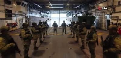 T&uuml;rk ve İspanyol askerlerinden tam kapsamlı amfibi g&ouml;sterisi