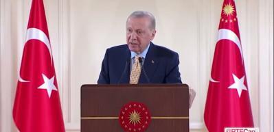 Cumhurbaşkanı Erdoğan şehit ve gazi aileleriyle iftarda buluştu