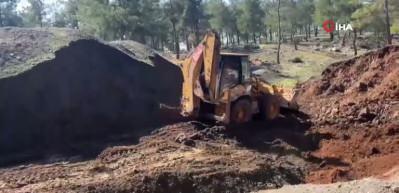 10 yaşındaki C&uuml;neyt&rsquo;e mezar olan &ccedil;ukur kapatıldı