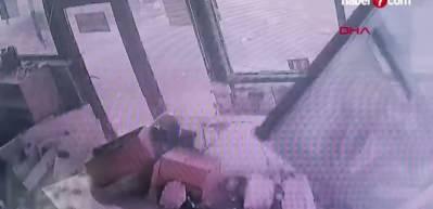 Bing&ouml;l ve Aydın'da dehşet anları: Otomobiller d&uuml;kkanlara girdi, 7 yaralı