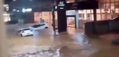 Brezilya&rsquo;da seller felakete d&ouml;n&uuml;şt&uuml;: 30 &ouml;l&uuml;