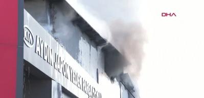 Buca&rsquo;daki sanayi sitesinde yedek par&ccedil;a d&uuml;kkanında yangın