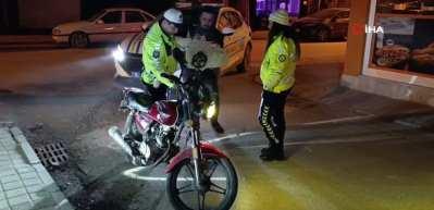 Bursa'da yeni d&uuml;zenlemede ilk ceza yazıldı: "Dur" ihtarına uymayan s&uuml;r&uuml;c&uuml;ye 303 bin TL ceza