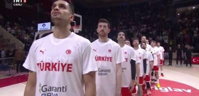 Cumhurbaşkanı Erdoğan'dan A Milli Erkek Basketbol Takımı'na tebrik telefonu