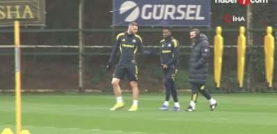 Fenerbah&ccedil;e 7 eksikle Nottingham Forest karşısında tur arayacak