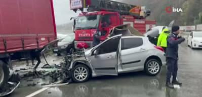 Hopa&rsquo;da trafik kazası: 2 kişi hayatını kaybetti