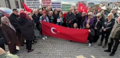 İzmir'de 57 yıllık tapu &ccedil;ilesi: 800 kişi karar bekliyor