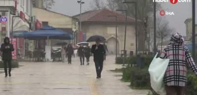Karadeniz&rsquo;e sarı kod, İstanbul&rsquo;da yağmur etkili