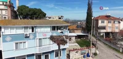 Leylek k&ouml;y&uuml;nde b&uuml;y&uuml;k sevin&ccedil;: Eşi geldi, herkes Yaren'i bekliyor